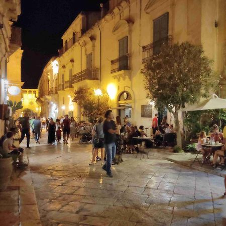 Casa Sicilia - Riviera Sicily Beach Guest House Доналуката Екстериор снимка