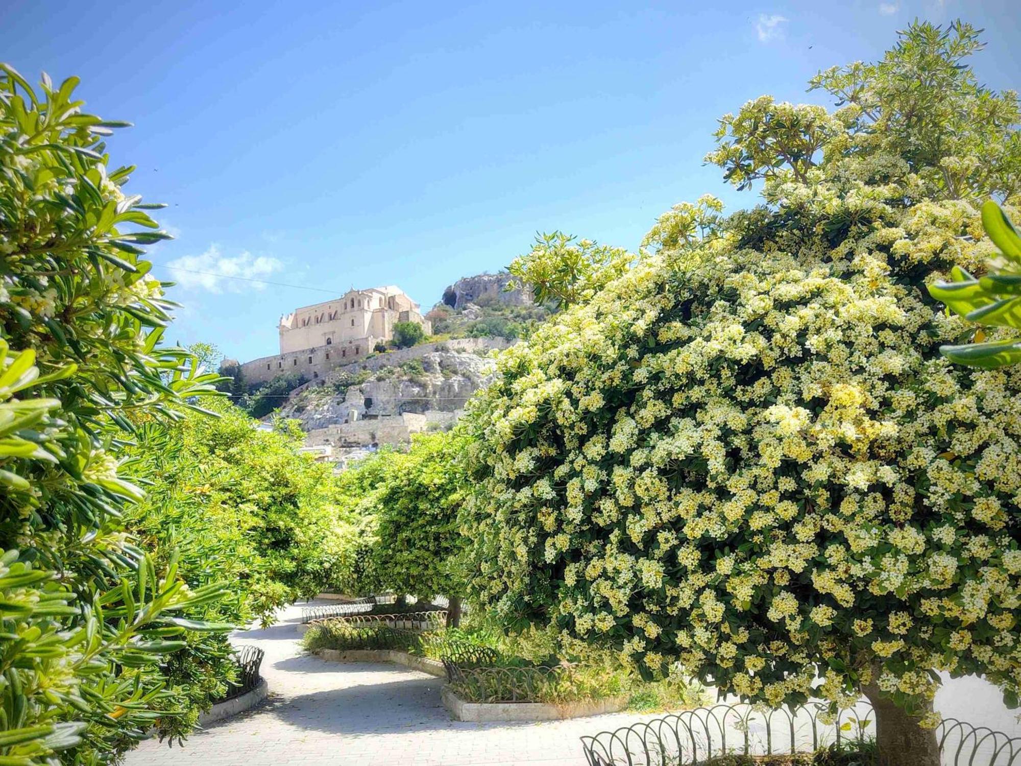 Casa Sicilia - Riviera Sicily Beach Guest House Доналуката Екстериор снимка