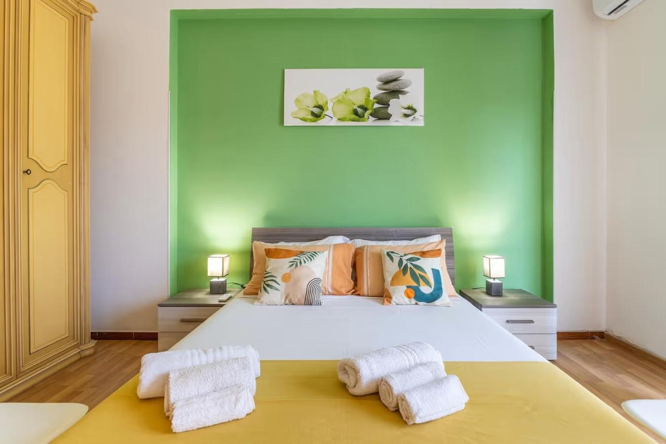 Casa Sicilia - Riviera Sicily Beach Guest House Доналуката Екстериор снимка